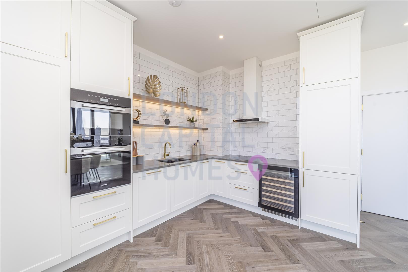 23 Gauging Square, London